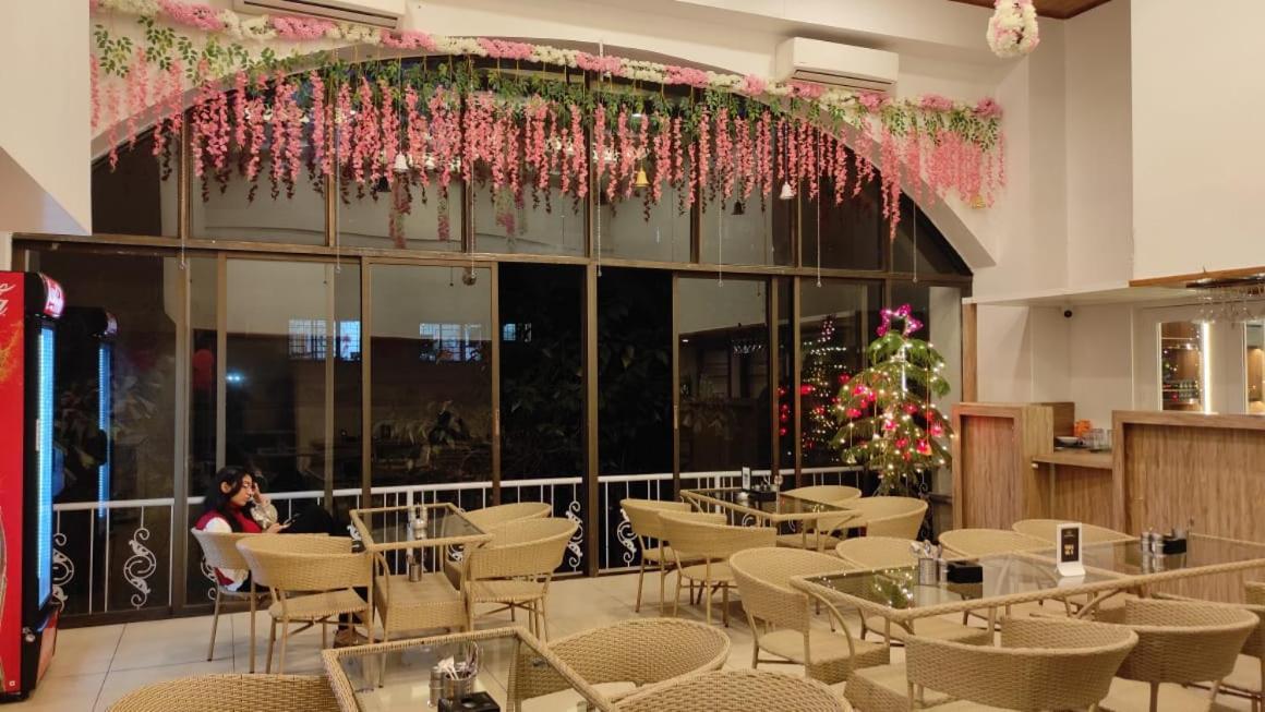 Elite Hotel Lonavala Εξωτερικό φωτογραφία
